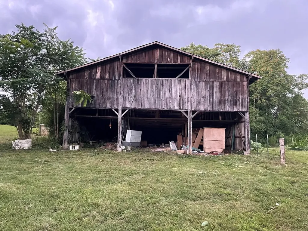 1005 Birdwell Road Whitleyville TN 38588