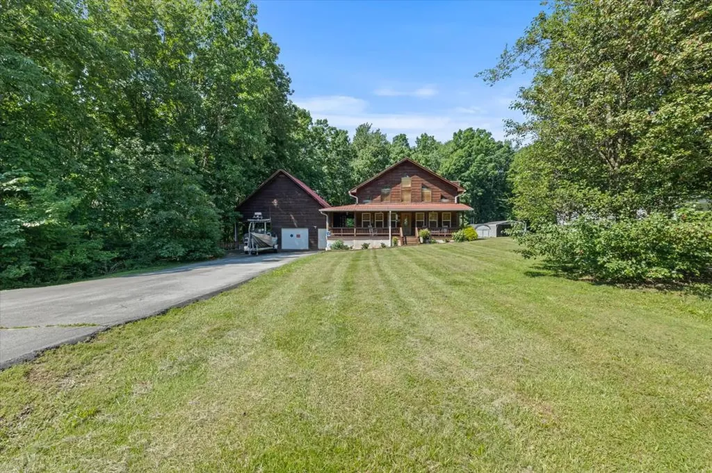 5661 Willow Grove Highway Allons TN 38541