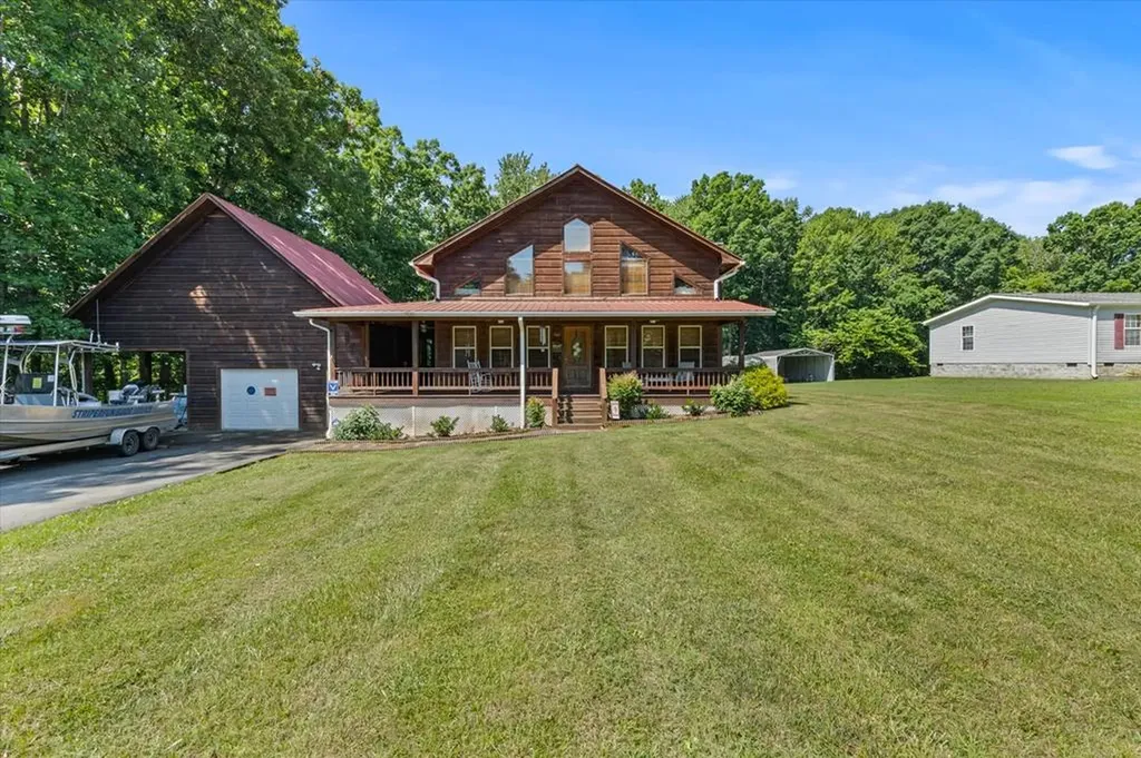 5661 Willow Grove Highway Allons TN 38541