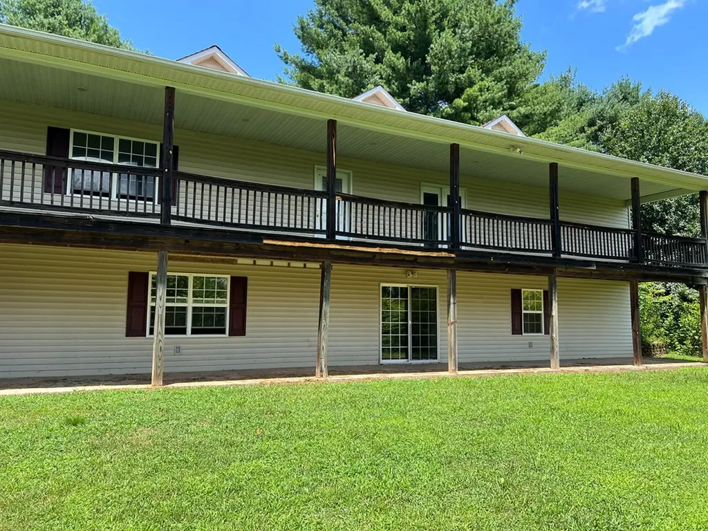 7029 Monterey Highway Sparta TN 38583