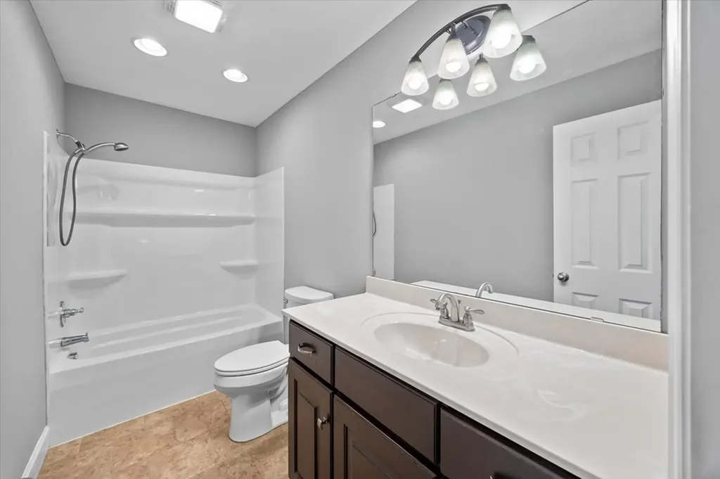 4060 Charlton Square Cookeville TN 38501