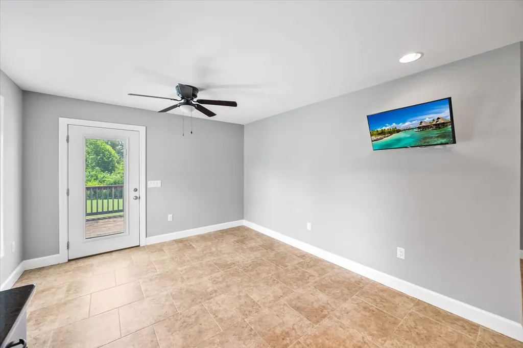 4060 Charlton Square Cookeville TN 38501