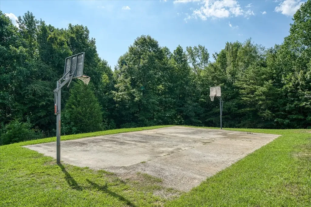 3916 Indian Mound Road Sparta TN 38583