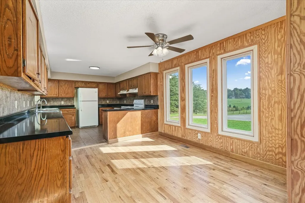 3916 Indian Mound Road Sparta TN 38583