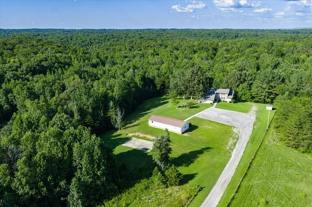 3916 Indian Mound Road Sparta TN 38583