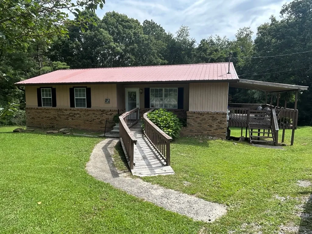 1041 Roysden Road Jamestown TN 38556