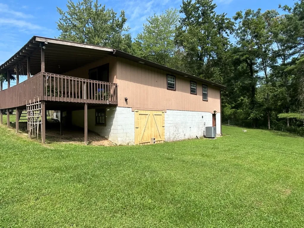 1041 Roysden Road Jamestown TN 38556