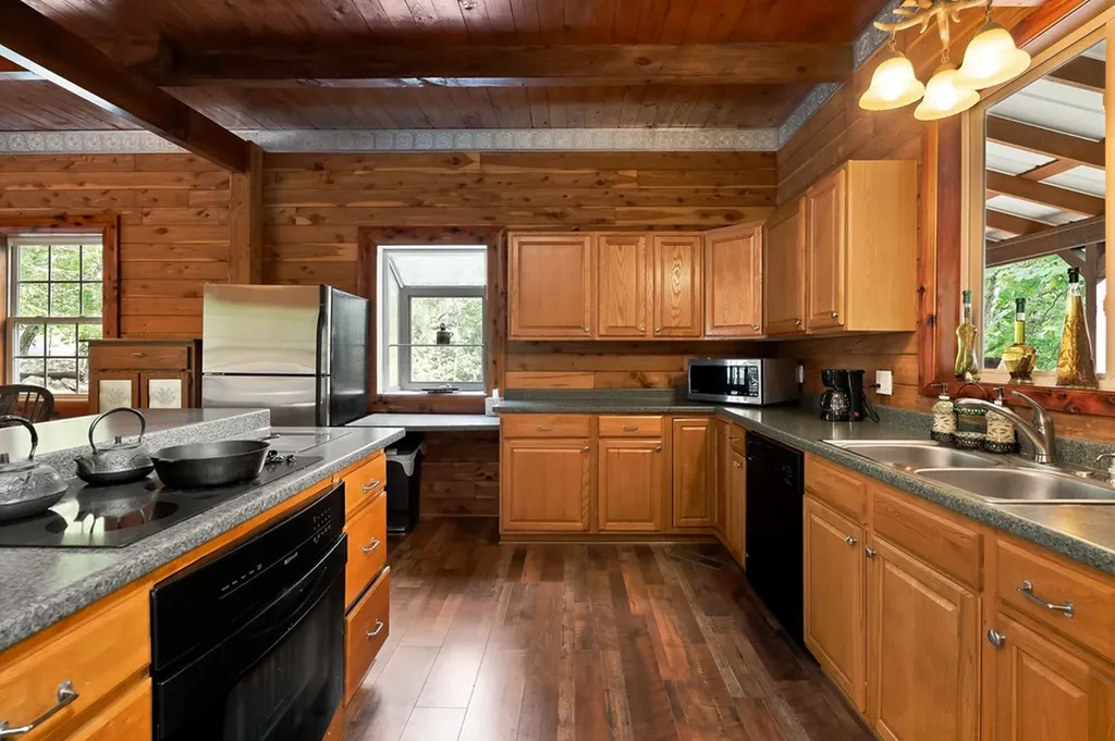 331 E Sunset Boulevard Allons TN 38541