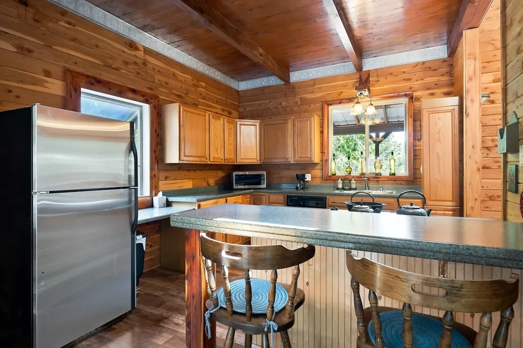 331 E Sunset Boulevard Allons TN 38541