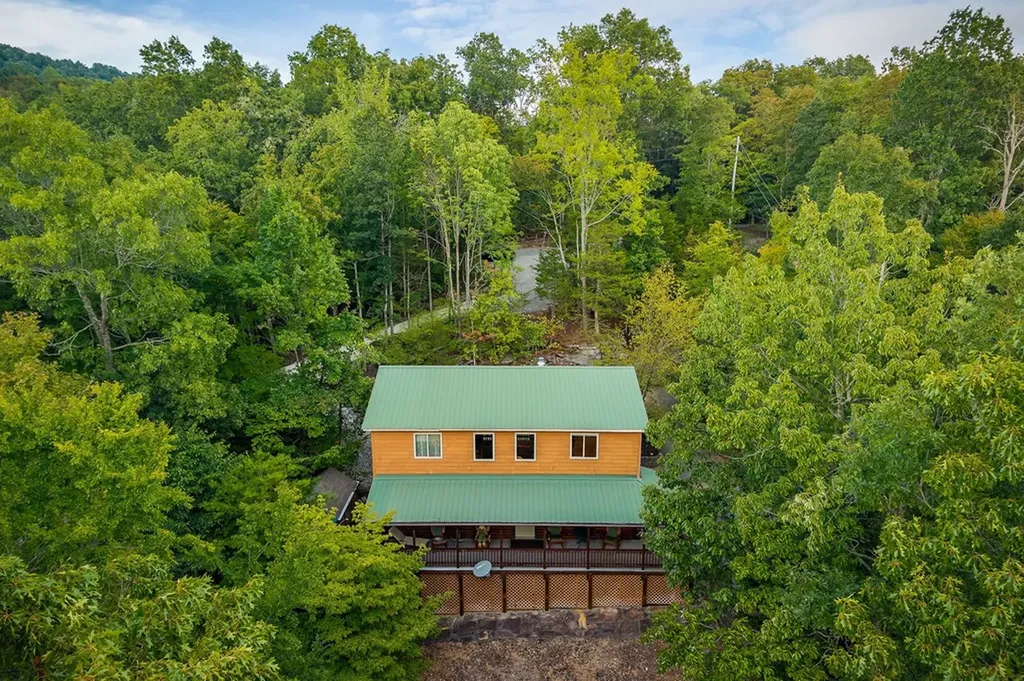 331 E Sunset Boulevard Allons TN 38541