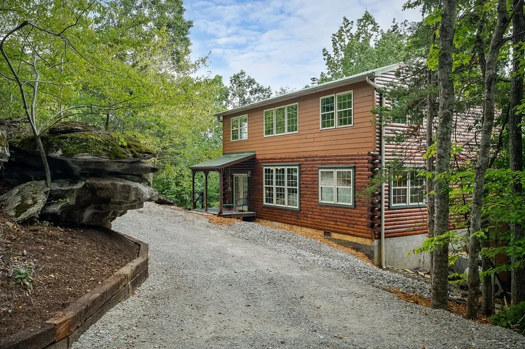 331 E Sunset Boulevard Allons TN 38541