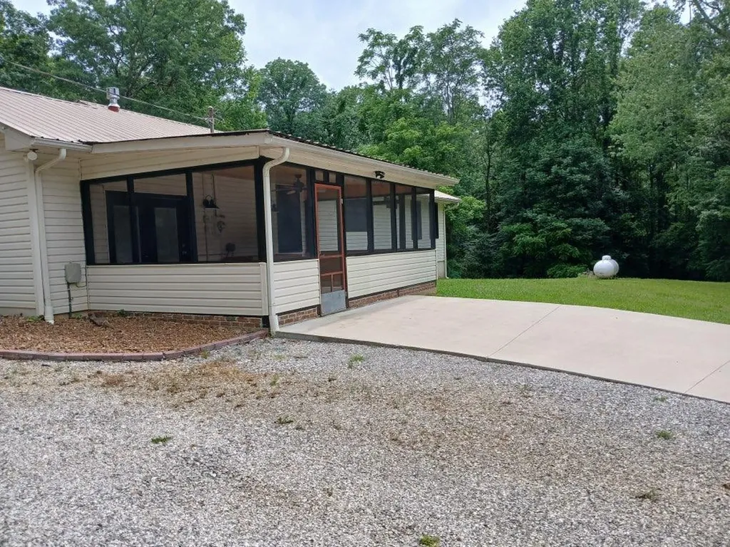 1114 Tanasi Trail Cookeville TN 38506