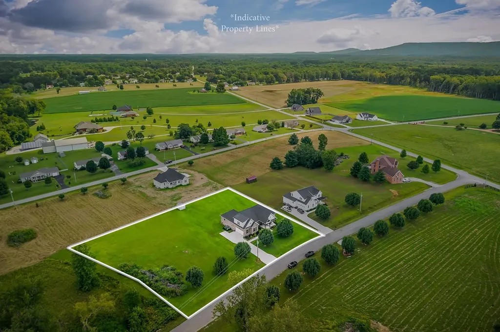 92 Hickory Grove Drive Morrison TN 37357