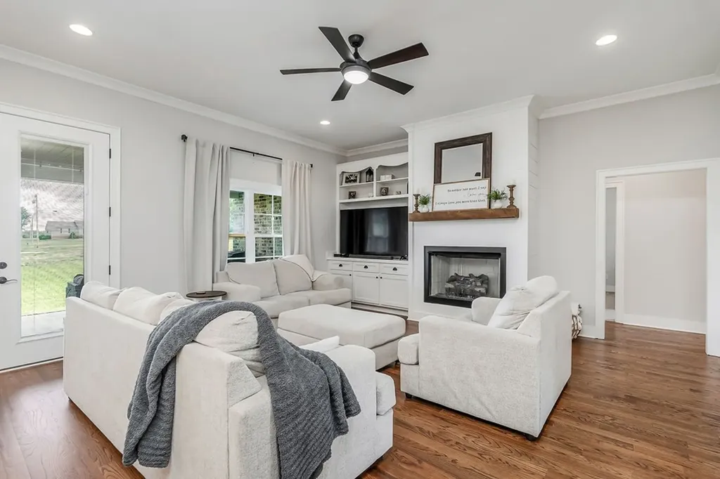 92 Hickory Grove Drive Morrison TN 37357