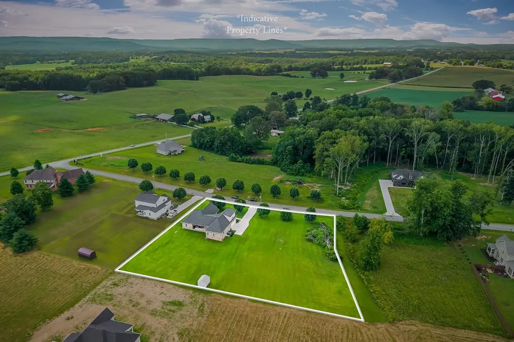 92 Hickory Grove Drive Morrison TN 37357