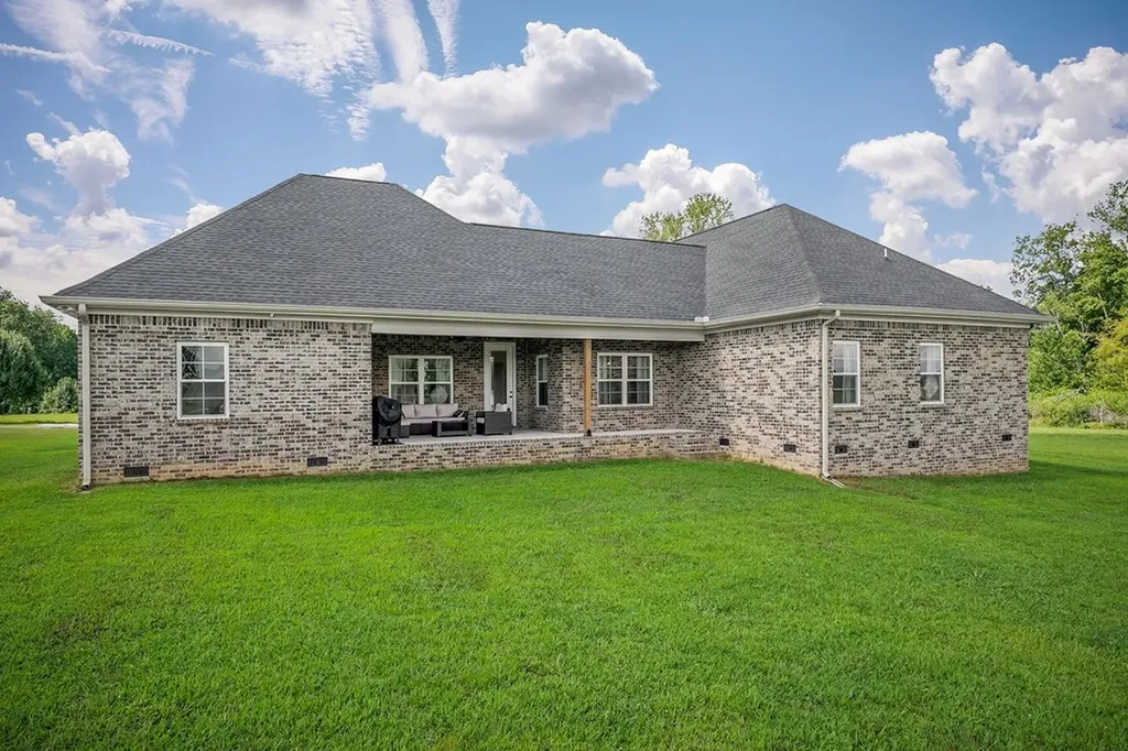 92 Hickory Grove Drive Morrison TN 37357