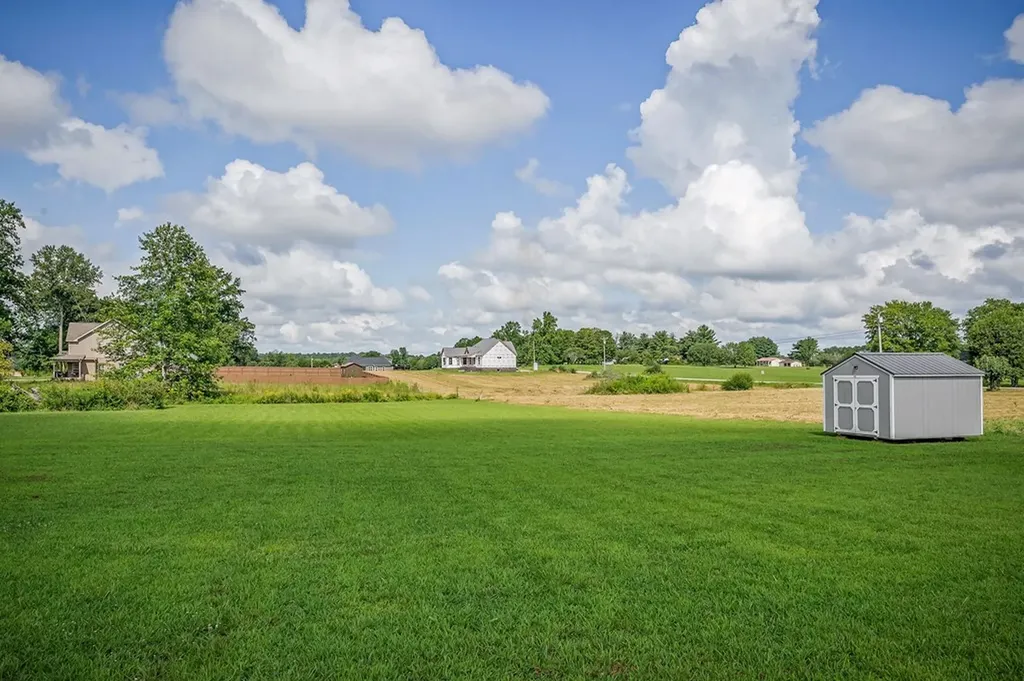 92 Hickory Grove Drive Morrison TN 37357