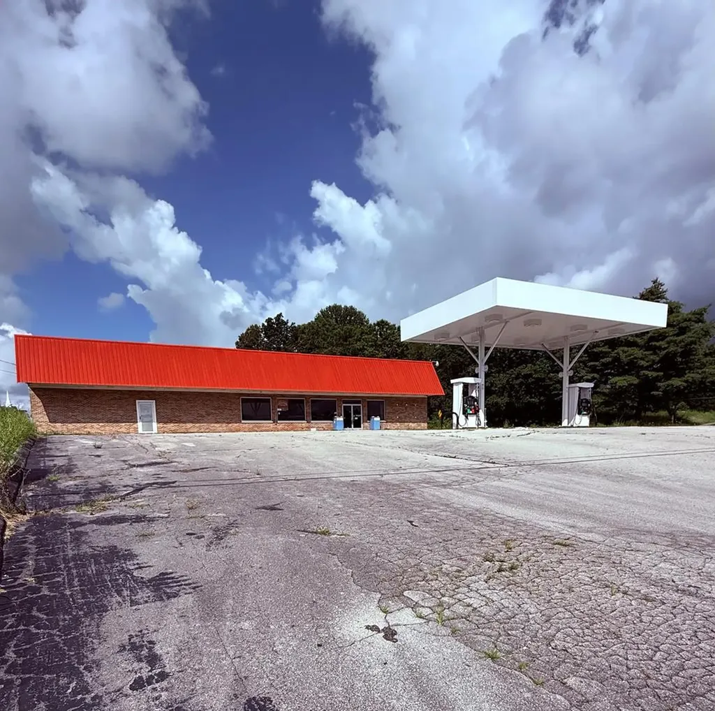 3714 NW Mcminnville Highway Smithville TN 37166