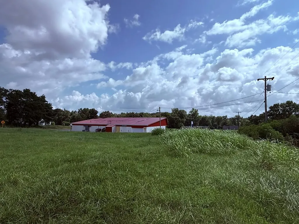 3714 NW Mcminnville Highway Smithville TN 37166
