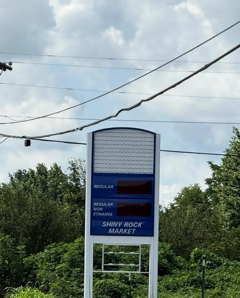 3714 NW Mcminnville Highway Smithville TN 37166