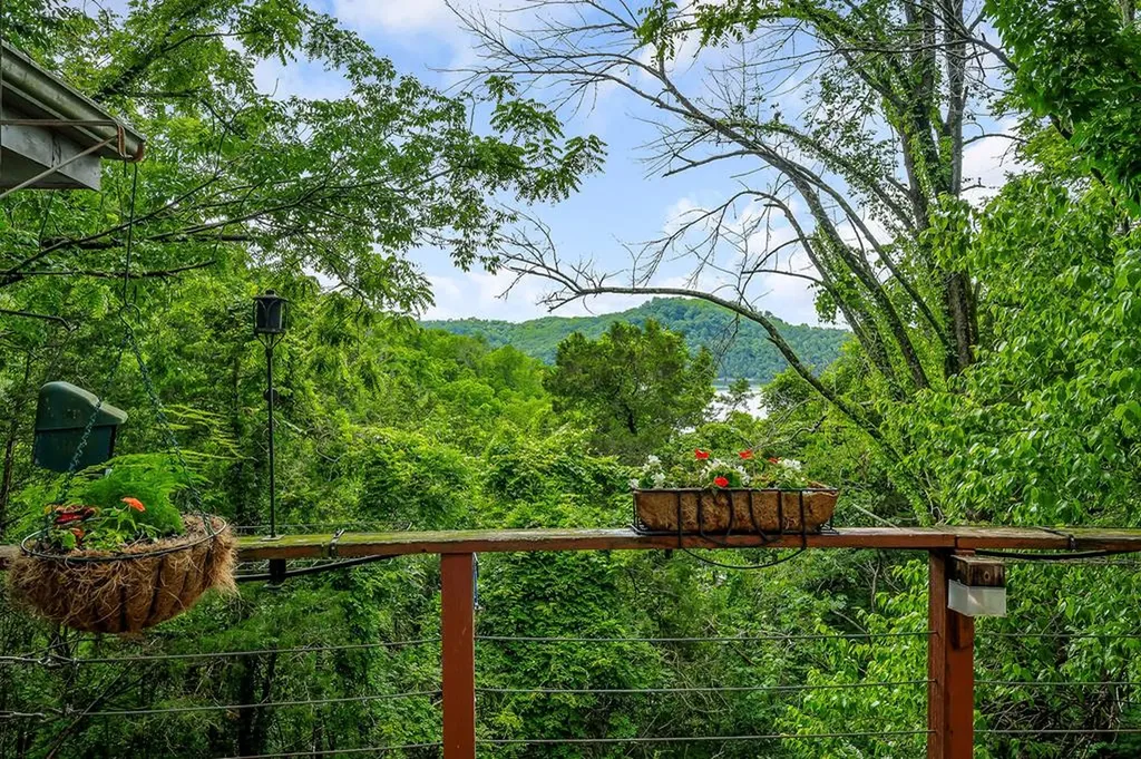 192 Askin Lane Baxter TN 38544