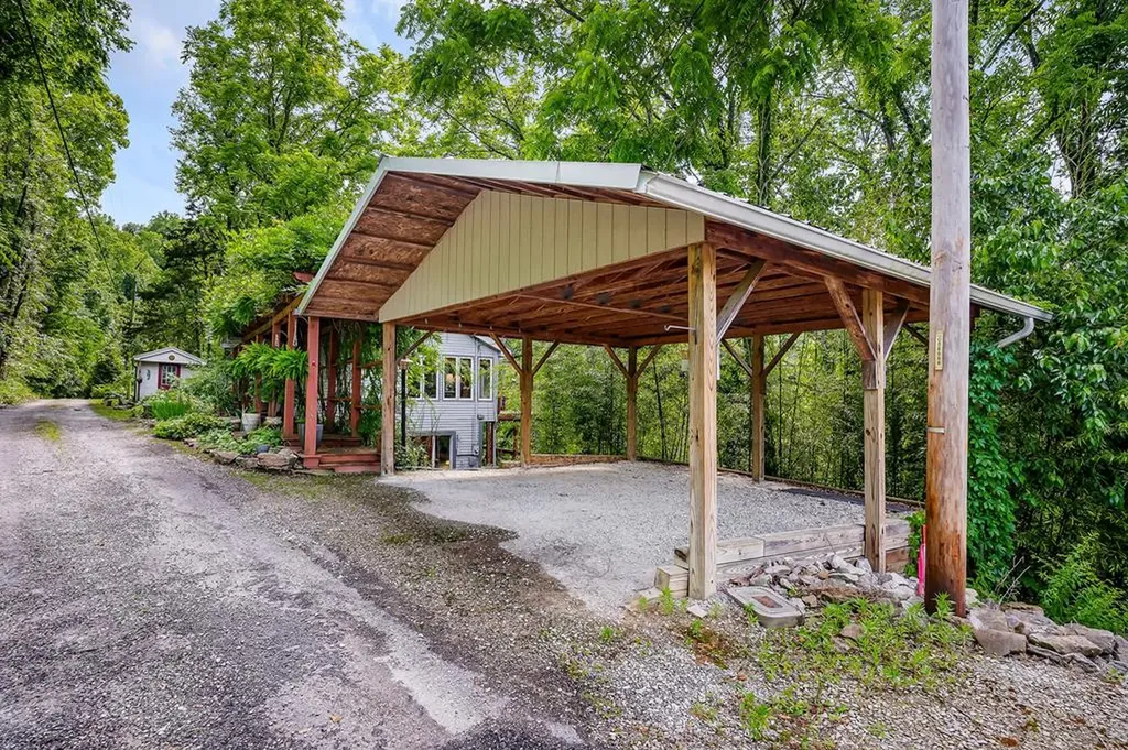 192 Askin Lane Baxter TN 38544