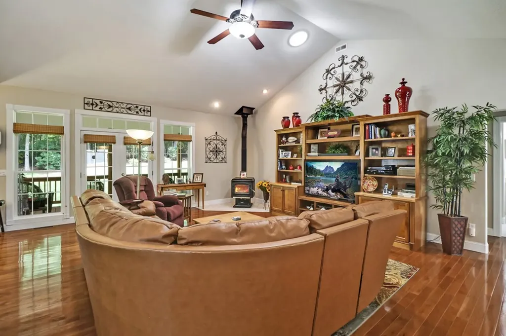 1115 Sunset Ridge Drive Crossville TN 38571