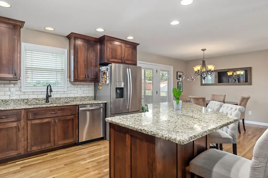 3701 Carlisle Cookeville TN 38501