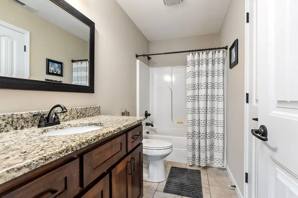 3701 Carlisle Cookeville TN 38501