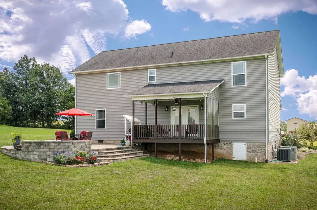 3701 Carlisle Cookeville TN 38501