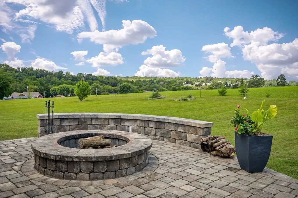 3701 Carlisle Cookeville TN 38501