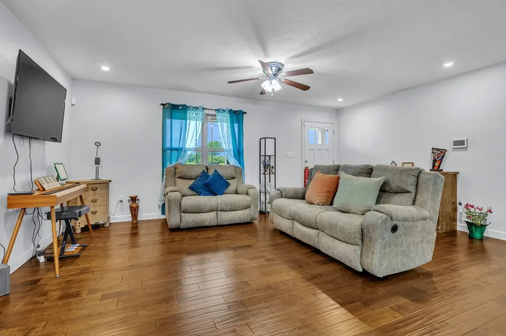 2164 Akersville Road Lafayette TN 37083