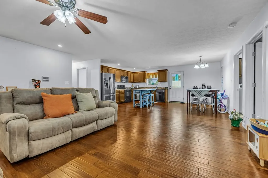 2164 Akersville Road Lafayette TN 37083