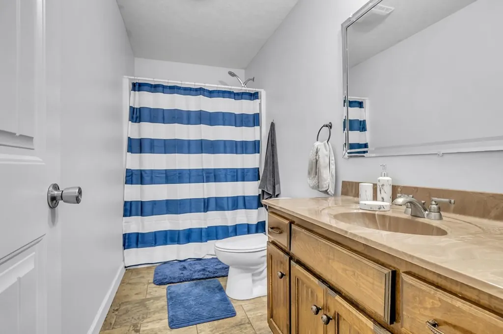 2164 Akersville Road Lafayette TN 37083