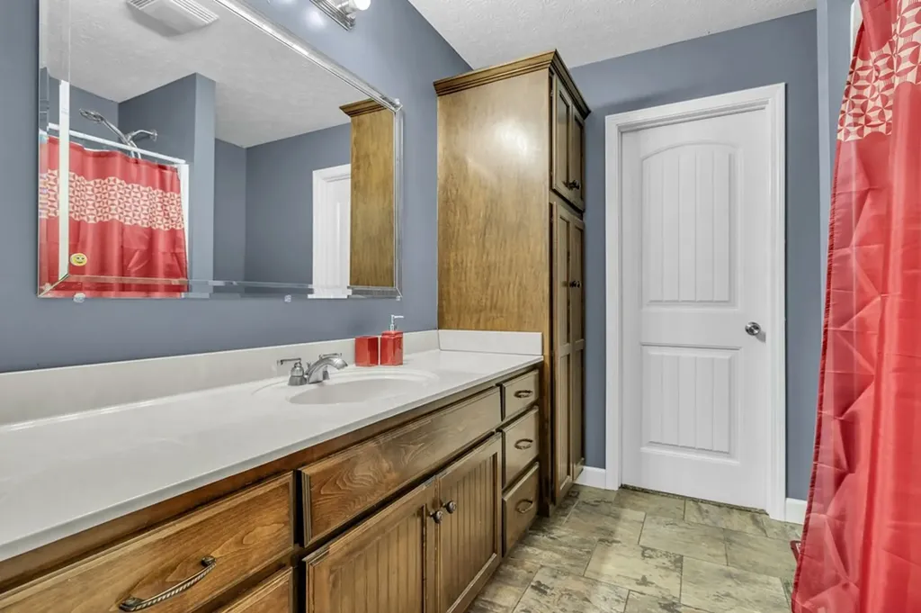 2164 Akersville Road Lafayette TN 37083