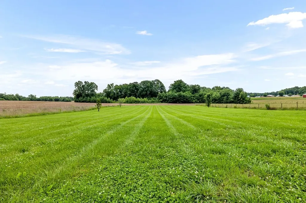 2164 Akersville Road Lafayette TN 37083