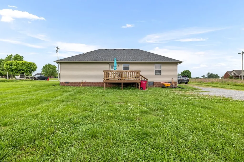 2164 Akersville Road Lafayette TN 37083