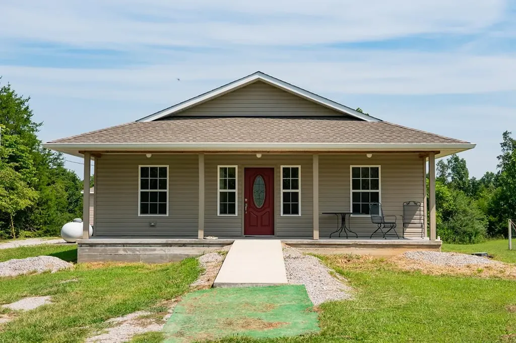 1518 Cummingsville & Sparkman Road Doyle TN 38559