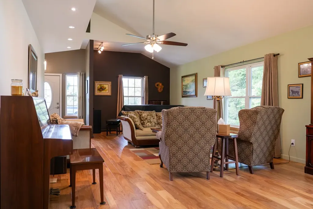 1518 Cummingsville & Sparkman Road Doyle TN 38559