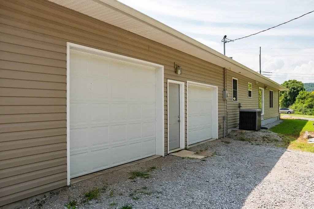 1518 Cummingsville & Sparkman Road Doyle TN 38559