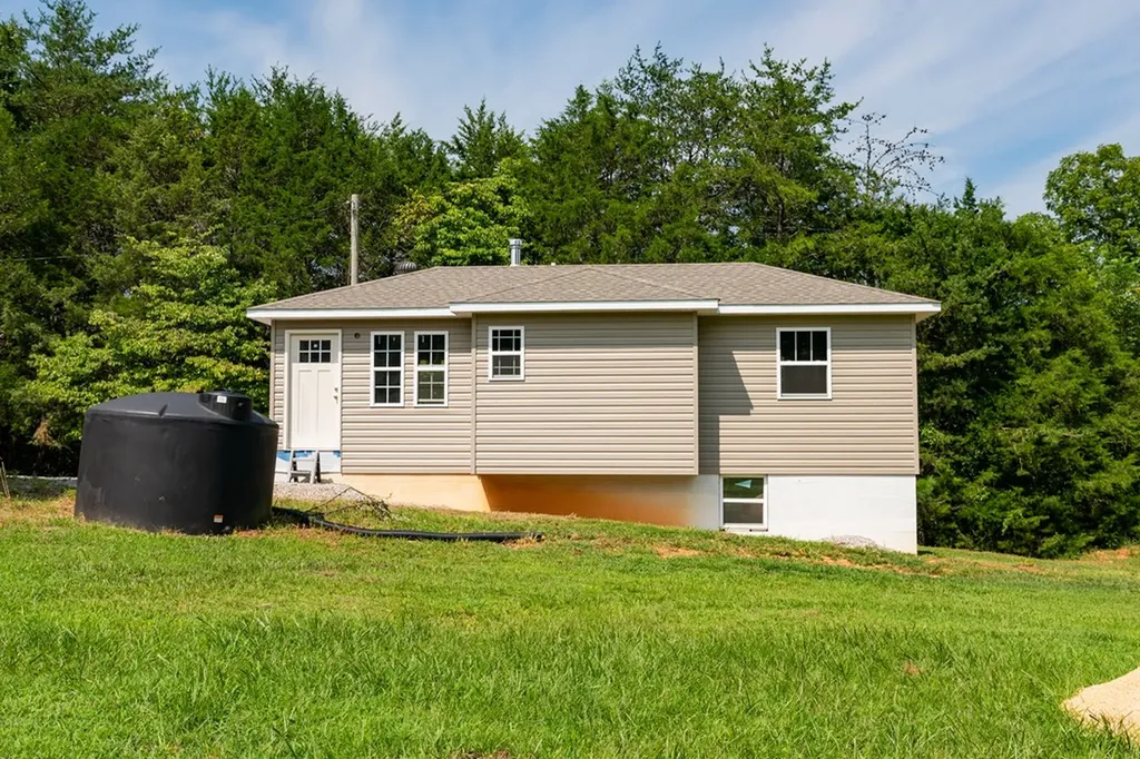 1518 Cummingsville & Sparkman Road Doyle TN 38559