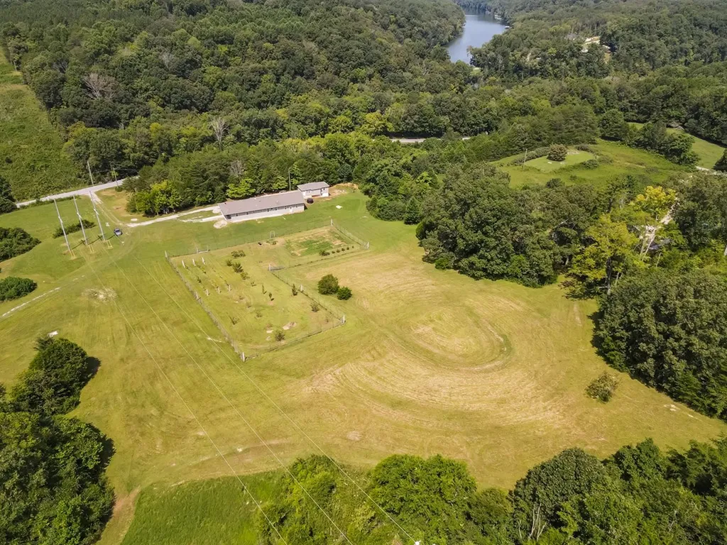 1518 Cummingsville & Sparkman Road Doyle TN 38559