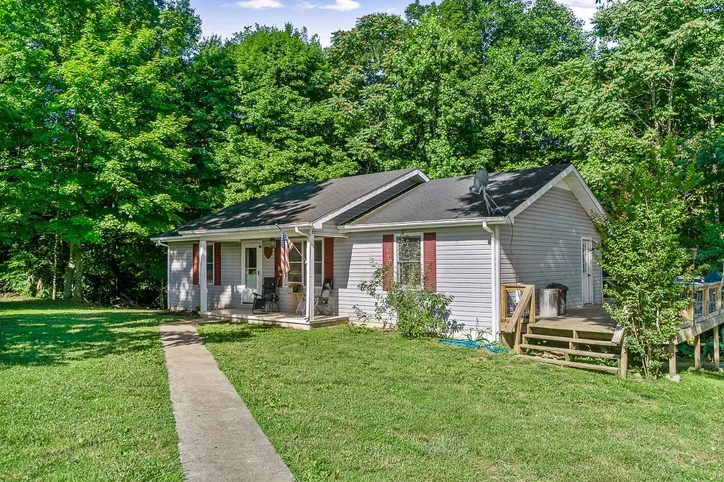 154 Old Standing Stone Road Livingston TN 38570
