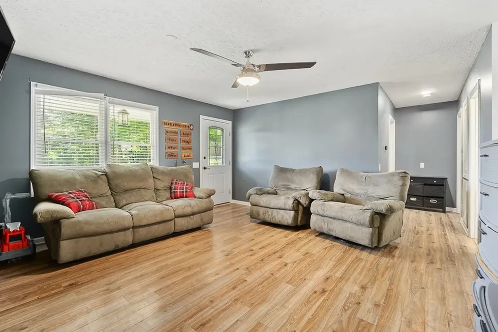 154 Old Standing Stone Road Livingston TN 38570