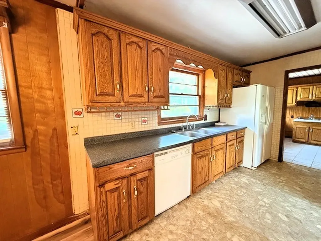 1873 Francis Ferry Road Mcminnville TN 37110