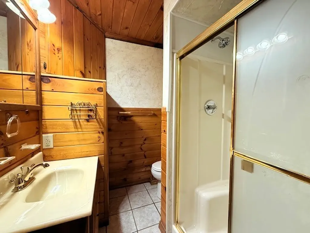 1873 Francis Ferry Road Mcminnville TN 37110