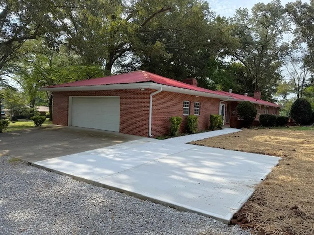 1873 Francis Ferry Road Mcminnville TN 37110