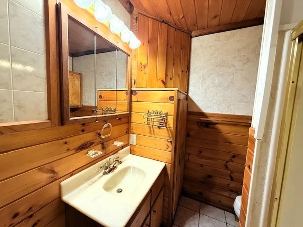 1873 Francis Ferry Road Mcminnville TN 37110