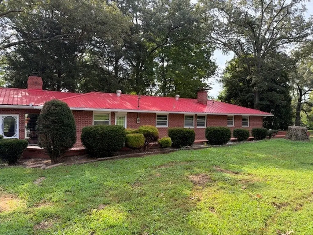 1873 Francis Ferry Road Mcminnville TN 37110