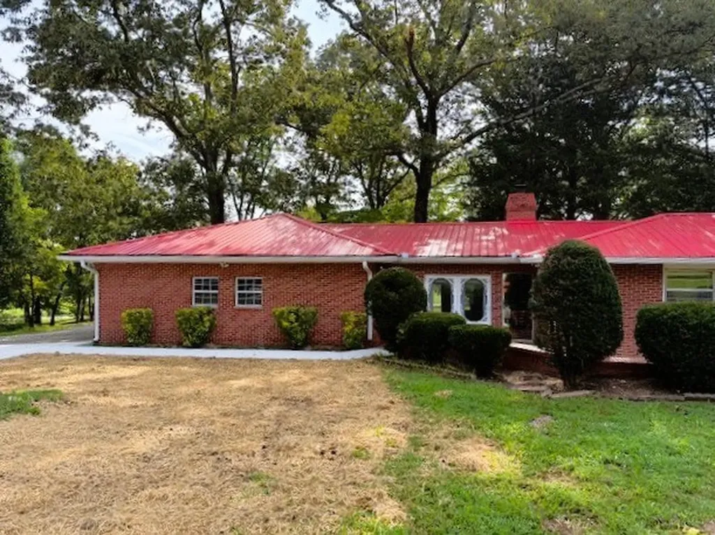 1873 Francis Ferry Road Mcminnville TN 37110